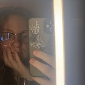 Meet your Posher, Natalie